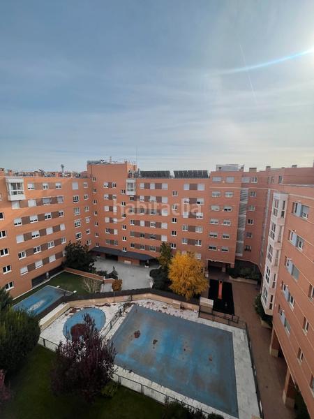 Foto 0c33cf93-3327-4aa7-a135-0707ee48567d. Penthouse with fireplace heating parking pool in Simancas Madrid