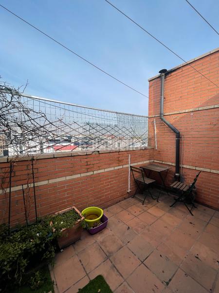 Foto 31b02c5b-03f0-4975-9cff-75602827c269. Penthouse with fireplace heating parking pool in Simancas Madrid