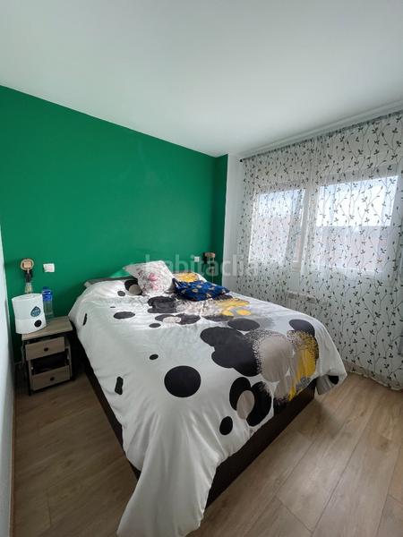 Foto 5d4d3537-658a-467f-8c6b-7491d8438eb7. Penthouse with fireplace heating parking pool in Simancas Madrid