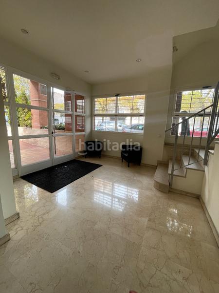 Foto 721e28cd-7f12-4e2b-91ec-62db1ae491cd. Penthouse with fireplace heating parking pool in Simancas Madrid