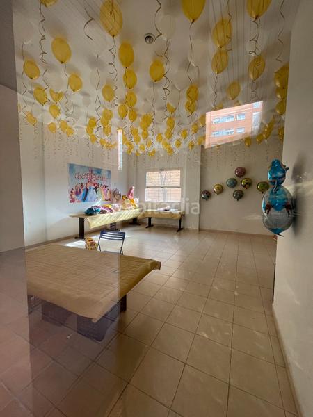 Foto 7408539a-1a56-4da7-8e50-efb93bf1b60c. Penthouse with fireplace heating parking pool in Simancas Madrid