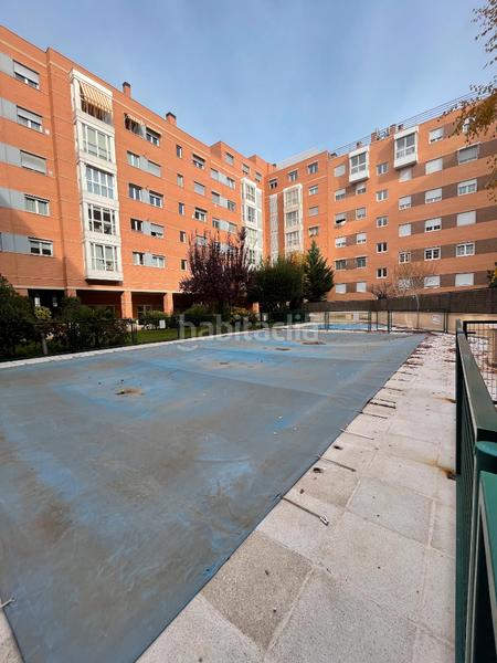 Foto 83e716ec-a5ad-4a11-9b90-0330955fb83f. Penthouse with fireplace heating parking pool in Simancas Madrid