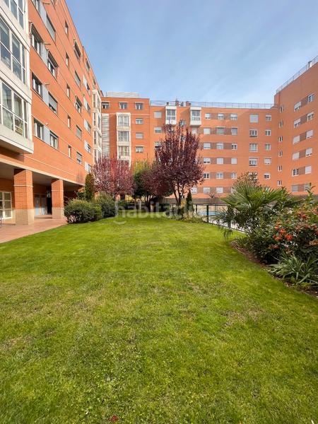 Foto addc0361-b91d-4a47-a854-a210385d1e70. Penthouse with fireplace heating parking pool in Simancas Madrid