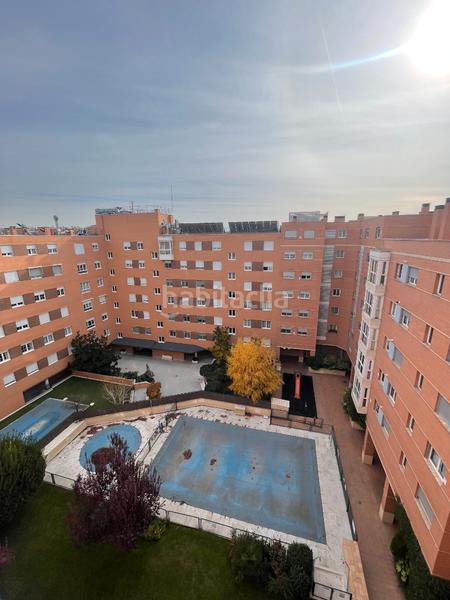 Foto b76326af-6af4-4a1d-98b0-131726428a56. Penthouse with fireplace heating parking pool in Simancas Madrid