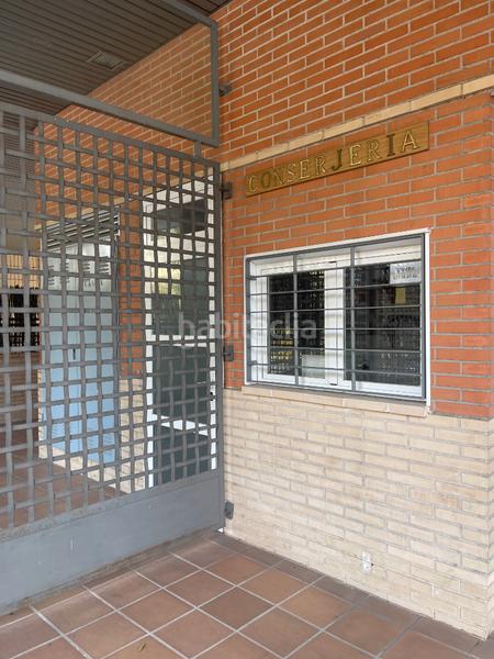 Foto ed47b587-c9a3-4ace-ba4b-e0a7eed2ca0f. Penthouse with fireplace heating parking pool in Simancas Madrid