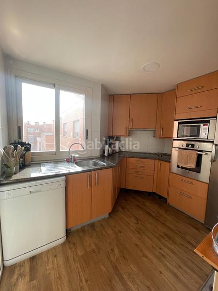 Foto f611636d-1fbd-40de-9d5e-30d36138585f. Penthouse with fireplace heating parking pool in Simancas Madrid