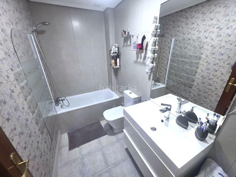 Foto 1f018e2e-1229-46e1-bfb5-e86371201749. Flat with heating in Los Rosales Madrid