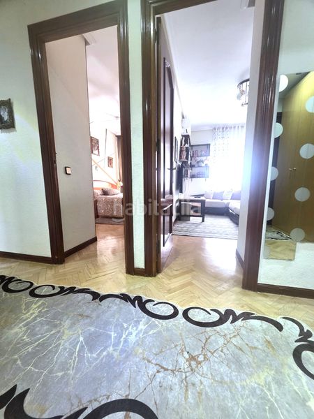 Foto b8c4bf5c-14bc-4b6f-b76d-5f432b36d816. Flat with heating in Los Rosales Madrid