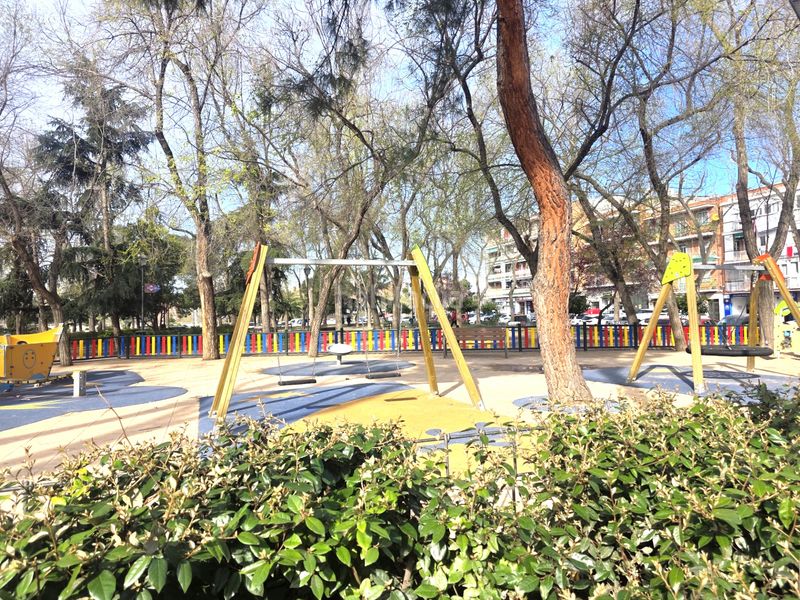 Foto c6dd402d-fb2e-48a6-8e78-025984866a26. Flat with heating in Los Rosales Madrid