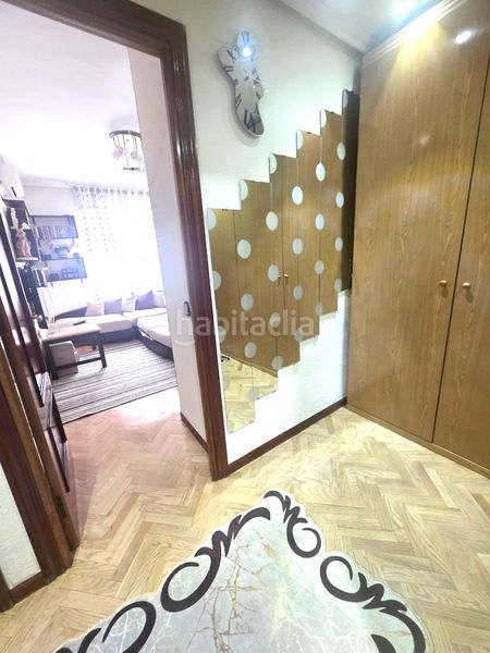 Foto e2cb2496-1051-420c-9030-90b9690357d8. Flat with heating in Los Rosales Madrid