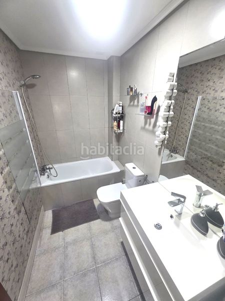 Foto fe14ae95-7e30-4ce6-99f3-805650bc21d8. Flat with heating in Los Rosales Madrid