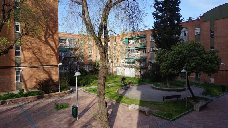 Foto f7c1a294-b0d2-42e0-a69e-2f8eb362227e. Pis amb calefacció a Entrevías Madrid