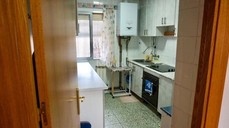 Foto 1a6601dd-f707-42c1-ab30-0d12d0a587e2. Piso bas_llansa en Portazgo Madrid