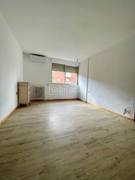Foto 2c75c124-d243-416b-ade2-27745c17c12b. Piso bas-Vinateros en Vinateros Madrid