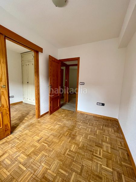 Foto 419a55d6-a482-4d32-a3cb-08da983505ee. Piso bas-Vinateros en Vinateros Madrid