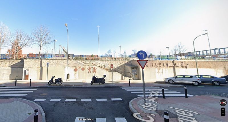 Foto f0b055ef-84e3-4ecb-9432-482c208a51a1. Pis amb calefacció a Adelfas Madrid