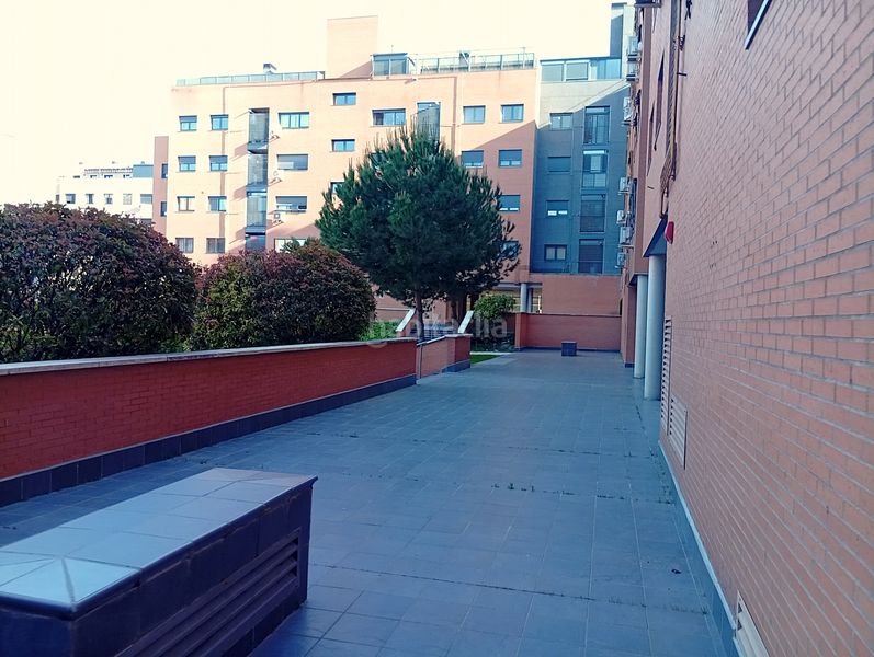 Foto 2cdf69ae-40f6-4bae-988f-79d1952a8bc5. Pis amb calefacció aparcament piscina a Hospital Valdemoro