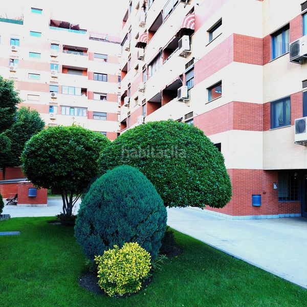 Foto a4e9cf89-2c3b-4fe7-8f62-a4264749bf67. Pis amb calefacció piscina a Orcasitas Madrid