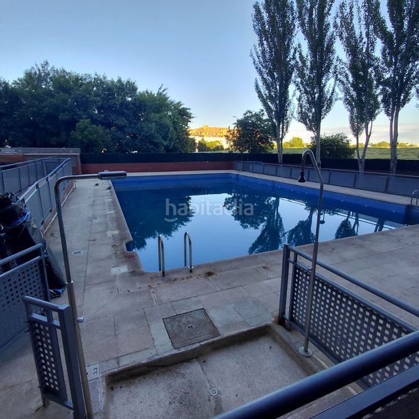 Foto c8e8cdd1-10be-495d-a885-3b4579d85634. Pis amb calefacció piscina a Orcasitas Madrid