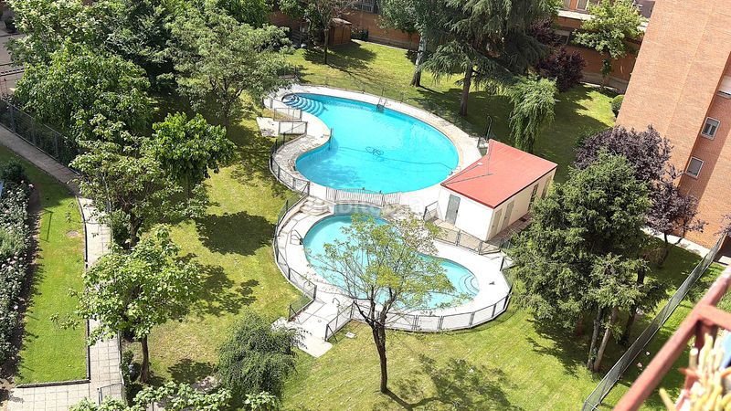 Foto ab96ebcd-060c-4534-8339-87283f3cee42. Pis amb calefacció aparcament piscina a Valleaguado-La Cañada Coslada