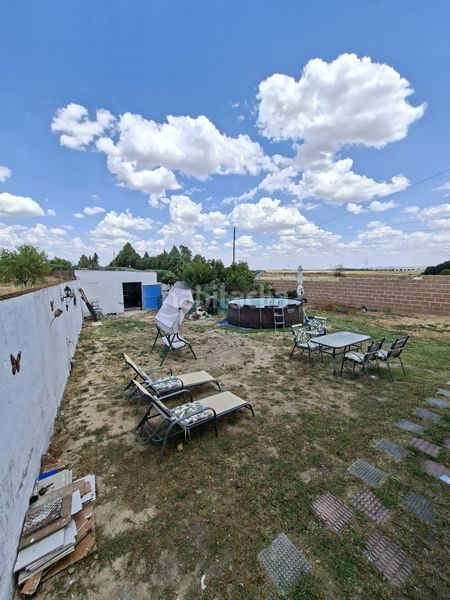 Foto 373063d1-83df-4bef-b96f-03cc017bd82c. Casa bas-viñagrande en Ugena