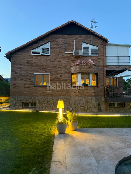 Foto 98cdb842-0f6f-4ef0-bb01-e8f95f91660f. Chalet en Becerril de la Sierra