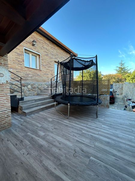 Foto b235a2ae-a300-43ac-ba58-2786814fff0e. Chalet en Becerril de la Sierra