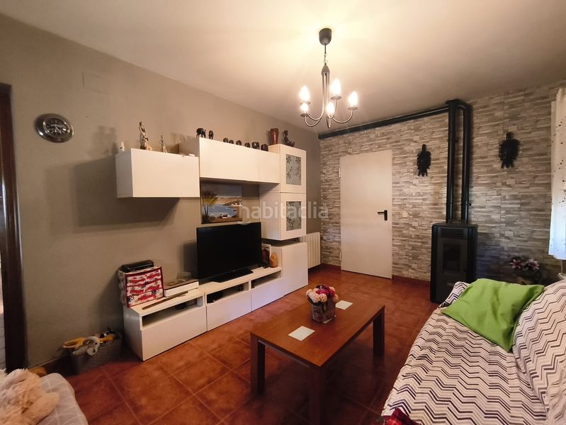 Foto 003fb773-ce67-4add-9fa3-f3c417479e28. Chalet en Yuncler