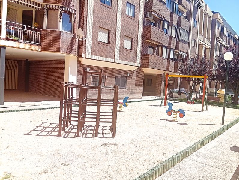 Foto 04aa4b79-a4a0-462c-b594-cecdf6e4d4e9. Pis amb calefacció aparcament piscina a V Centenario Leganés