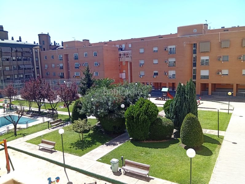 Foto bdaf5a0a-72fd-4310-ba1f-feea456d01ca. Pis amb calefacció aparcament piscina a V Centenario Leganés