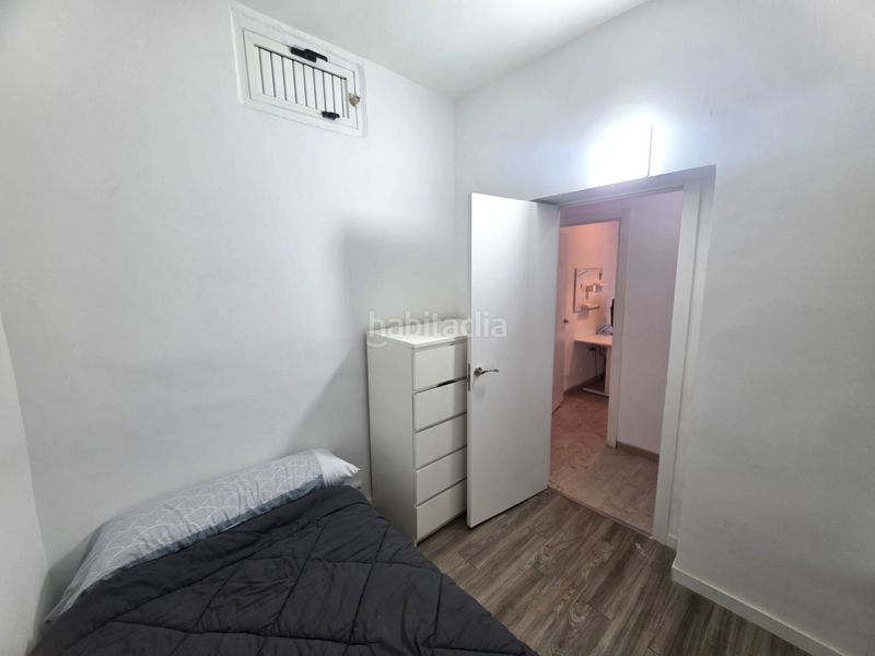 Foto 605cb27f-7678-4ac3-b36c-f8a120e19f86. Flat with heating in Numancia Madrid