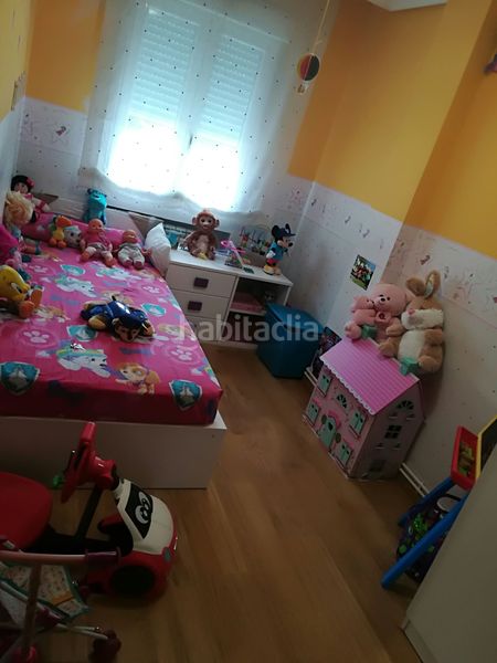 Foto 8f49a8ba-3e10-4481-8a85-e279f9682599. Piso en Juan de la Cierva Getafe