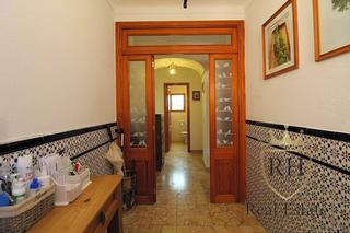 Casa  Carrer de can coxetí. Casa tipo triplex con terraza solarium y garaje