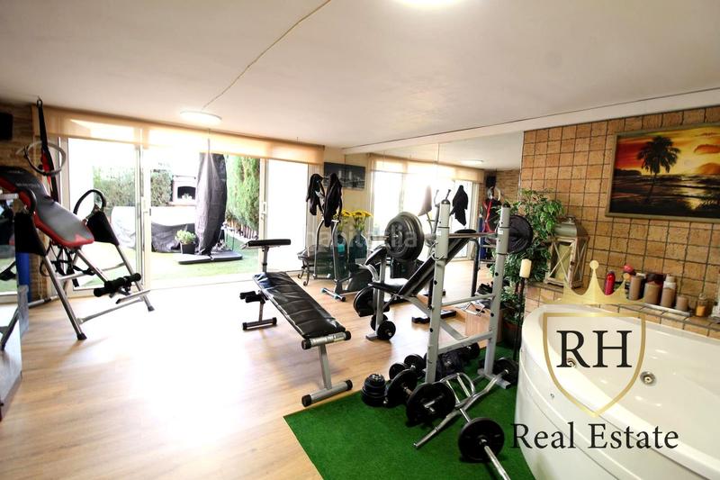 Foto 4cb360be-cc91-4ef4-b362-ba265149ede5. Casa adossada amb calefacció aparcament a Cala Major Palma de Mallorca