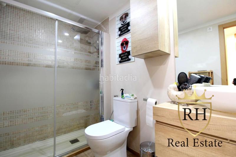 Foto a5d3a6e8-6a7f-4658-b6da-11aa8a8b7485. Casa adossada amb calefacció aparcament a Cala Major Palma de Mallorca