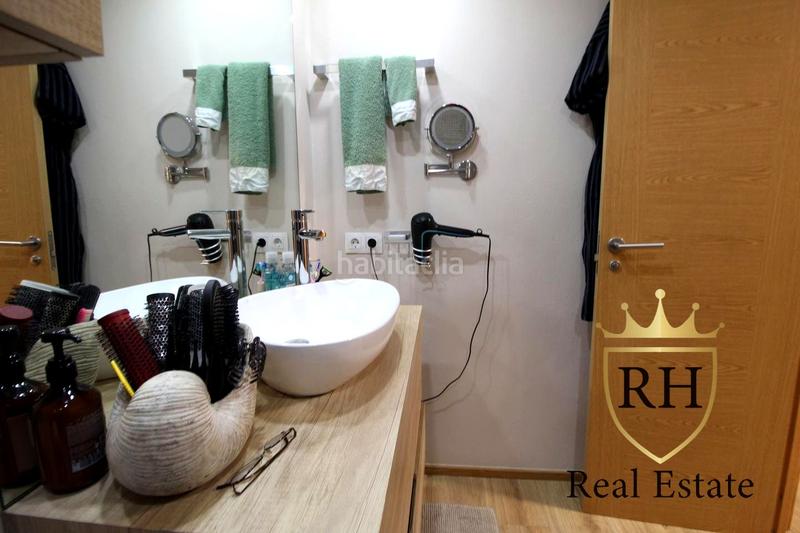 Foto fb5496e2-b826-4611-8118-41bed08a4953. Casa adossada amb calefacció aparcament a Cala Major Palma de Mallorca