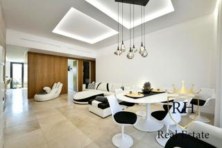 Ground floor  Carrer del socors. Preciosa planta baja con terraza y sótano para entrar a vivir