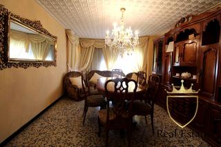 Pis  Carrer sant vicenç ferrer. Piso de 4 habitaciones y 2 balcones en zona soledad  son gotleu