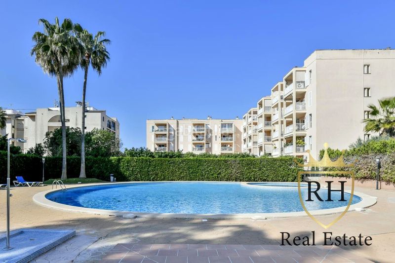 Foto c8eec324-5d75-470a-a1fb-b7b14f3cce71. Planta baixa amb calefacció aparcament piscina a Llucmajor