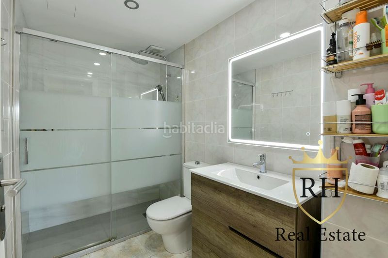 Foto f82dee56-bc08-4b17-b588-cbf7205d0869. Planta baixa amb calefacció aparcament piscina a Llucmajor