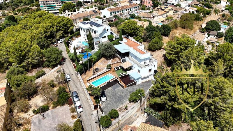 Foto c31a9346-37f6-4ebf-b82d-8f5204c5c2ca. Casa amb calefacció aparcament piscina a Gènova Palma de Mallorca
