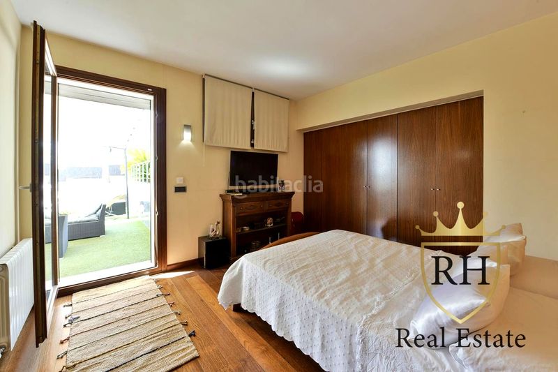 Foto f761aa75-9d33-4966-8880-77d8fa13b6d5. Casa amb calefacció aparcament piscina a Gènova Palma de Mallorca