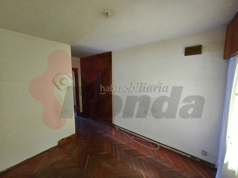 Foto f851e519-d6b9-4b3c-805f-dfb65e924422. Piso  en praza do ferrol en Centro - Recinto Amurallado Lugo