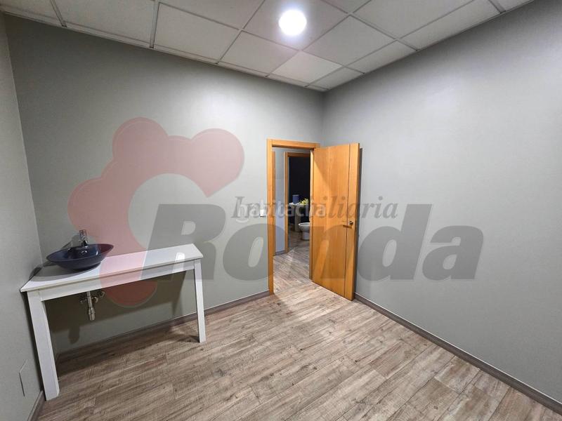Foto bed0e9f6-367d-4db3-adc5-89c50ebc4df3. Alquiler local comercial  en rúa san roque en Lugo