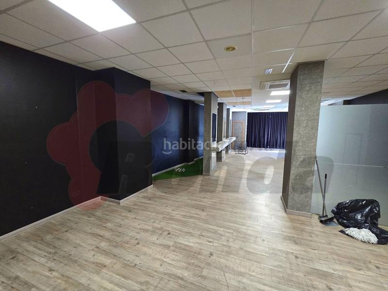 Foto c3623657-65ef-4a94-8d0b-3a2914a8e2ff. Alquiler local comercial  en rúa san roque en Lugo