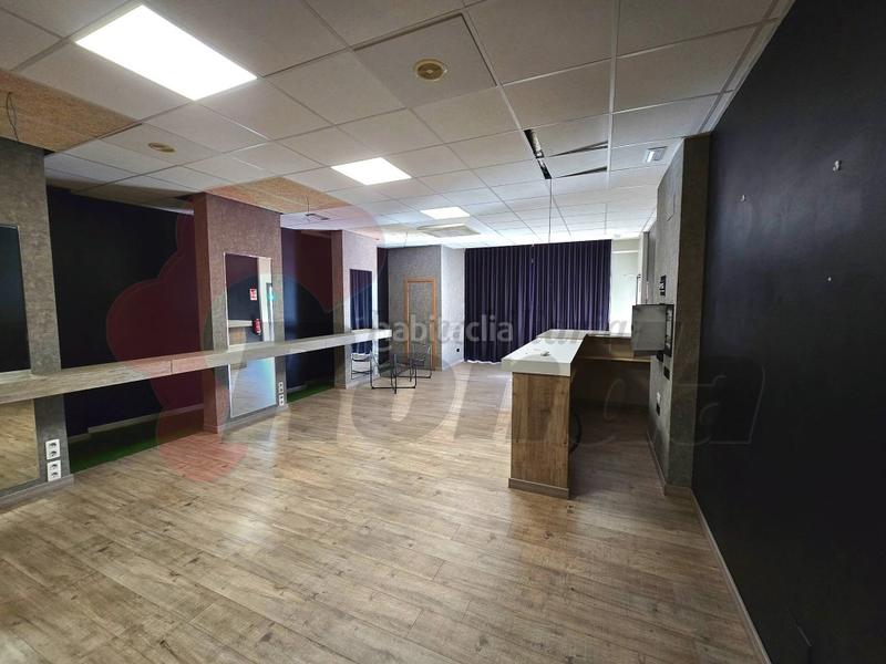 Foto cc085aeb-a275-4572-983e-69154a1f3d9d. Alquiler local comercial  en rúa san roque en Lugo