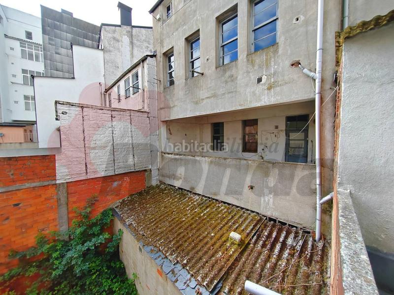 Foto 004b789e-0670-43e7-8734-84556d6b0f33. Edificio dos edificios en rúA Milagrosa en A Milagrosa Lugo