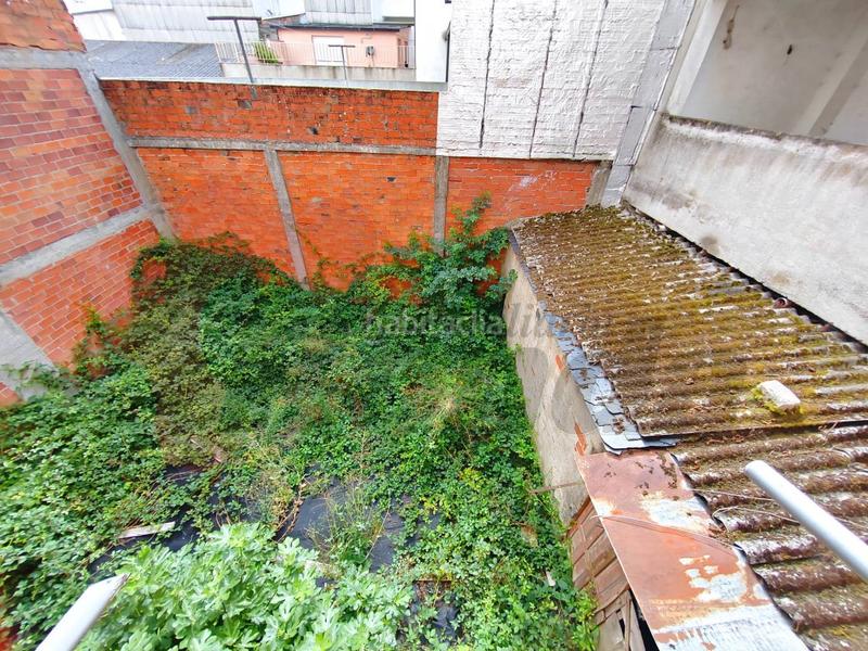 Foto cc7775ec-42c5-46c9-b1ca-0764e5800e4c. Edificio dos edificios en rúA Milagrosa en A Milagrosa Lugo