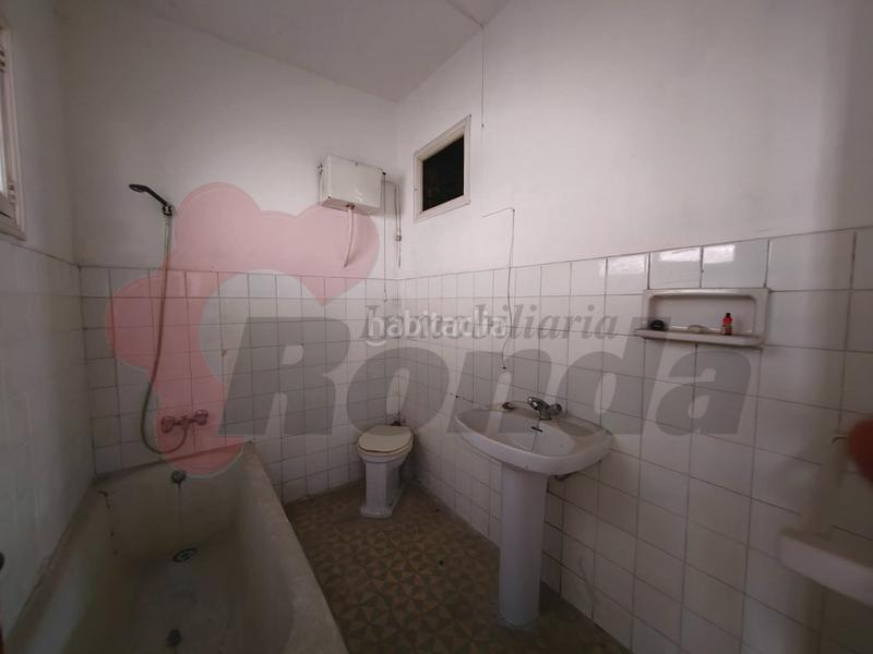 Foto ff1c210b-effe-4b68-9f4c-9aae87e6c905. Edificio dos edificios en rúA Milagrosa en A Milagrosa Lugo