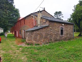 Maison  N/a. Casa con finca en castro de rei